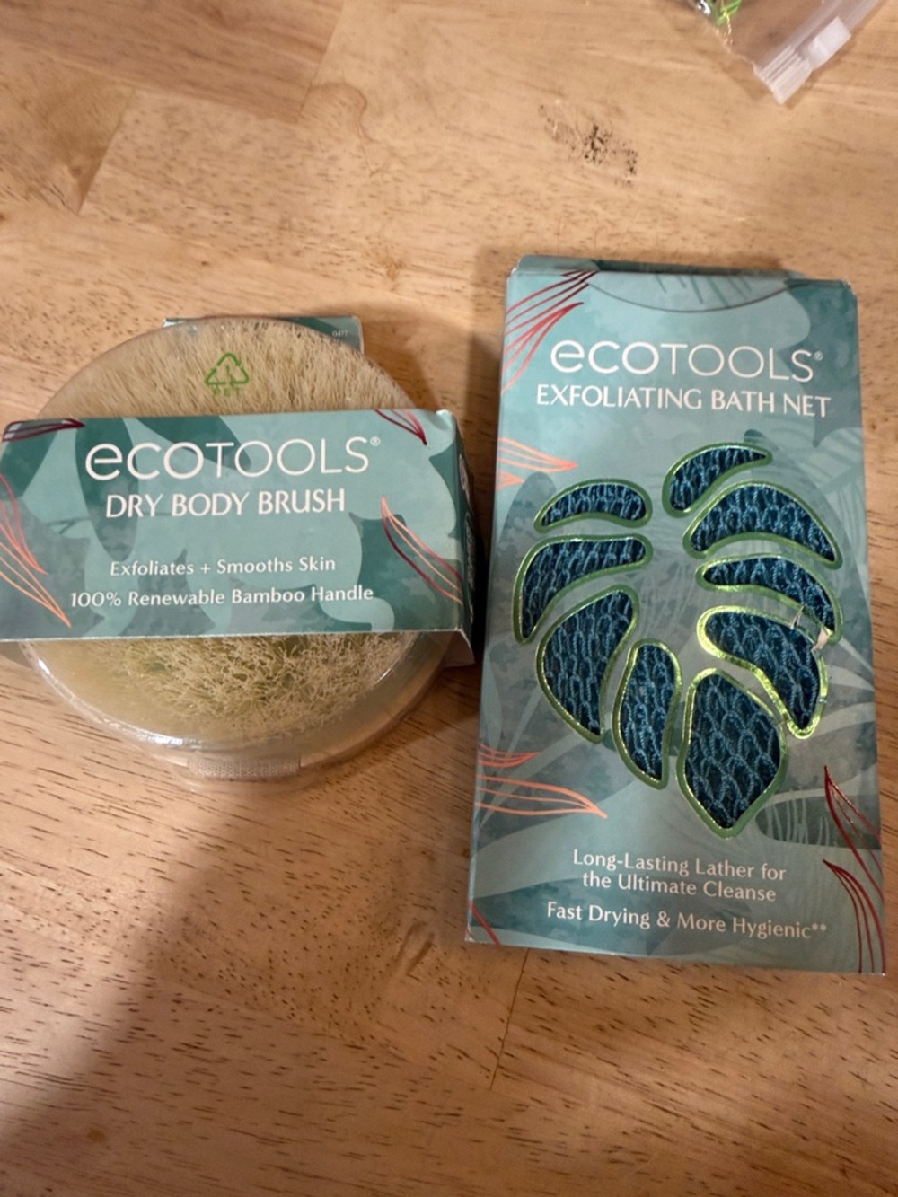 ecotools Dry Body Brush & Exfoliating Bath Net - Teal and Green Packaging